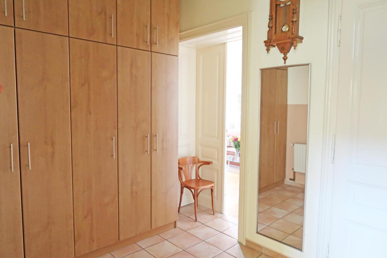 Apartment Themis Κάρλοβι Βάρι Εξωτερικό φωτογραφία