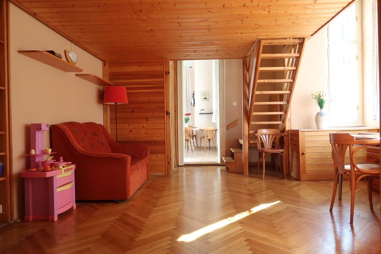 Apartment Themis Κάρλοβι Βάρι Εξωτερικό φωτογραφία