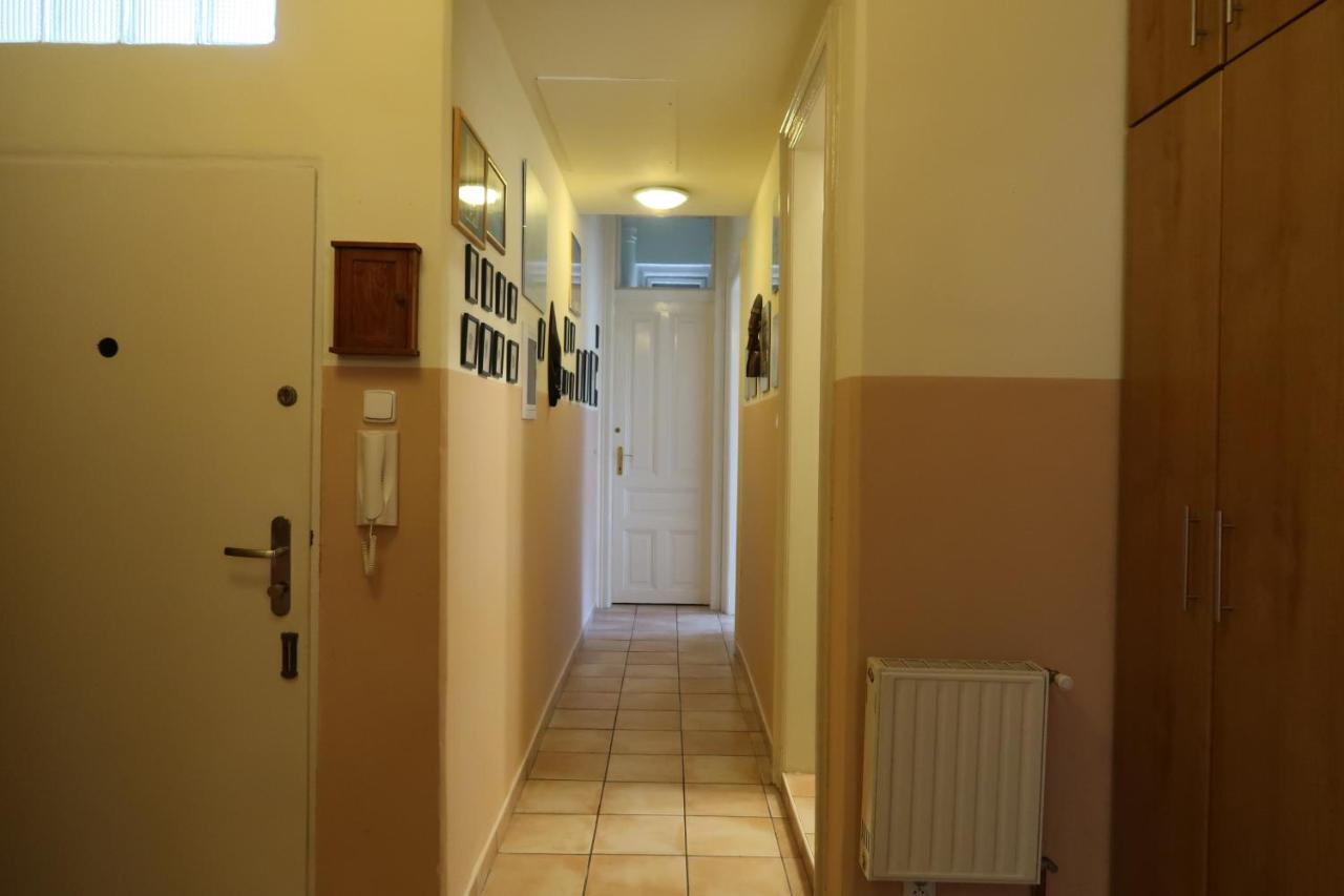 Apartment Themis Κάρλοβι Βάρι Εξωτερικό φωτογραφία