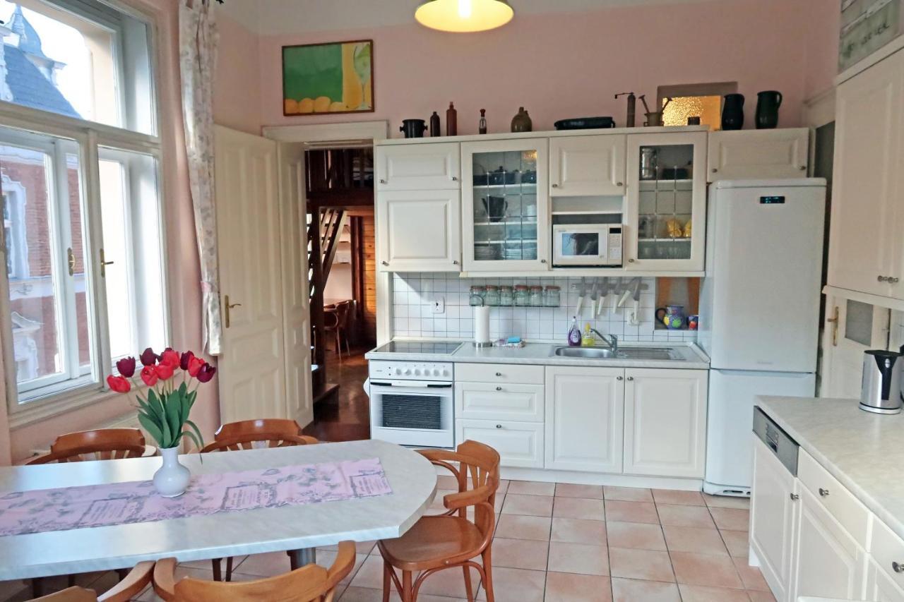 Apartment Themis Κάρλοβι Βάρι Εξωτερικό φωτογραφία