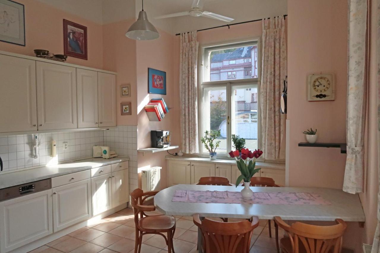 Apartment Themis Κάρλοβι Βάρι Εξωτερικό φωτογραφία